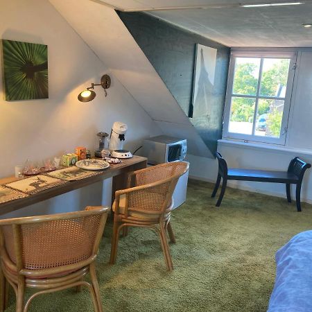 Zoeterwoude Luc'S Place, Waterbed Grote Kamer מראה חיצוני תמונה